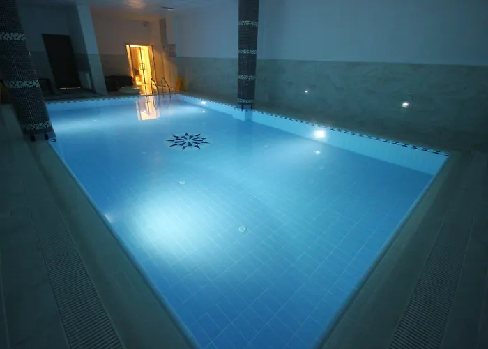 Отель Garden 3*