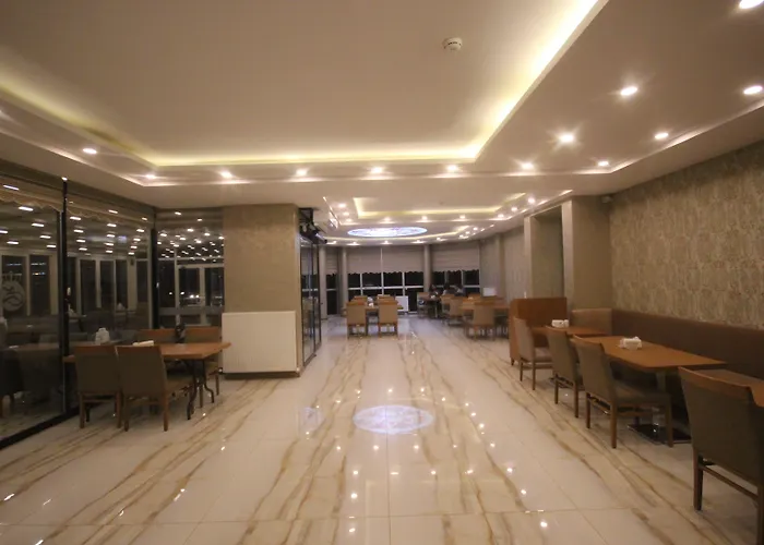 Отель Garden 3*