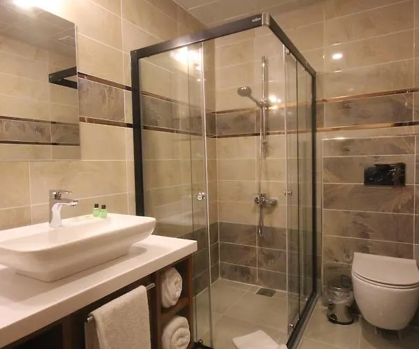 Отель Garden 3*